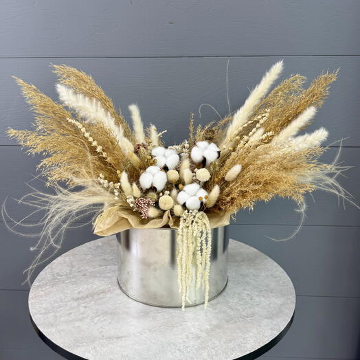 Композиция из сухоцветов и стабилизированных цветов «Полевое вдохновение»