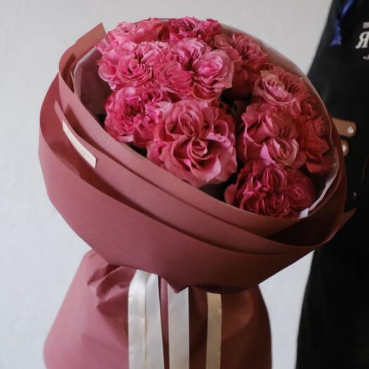 Букет из пионовидной розы