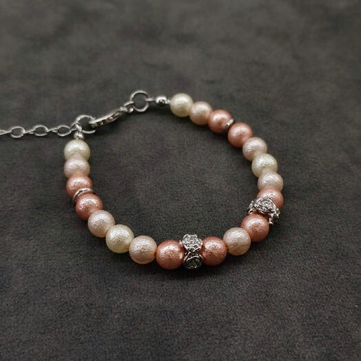 Браслет из искусственного жемчуга