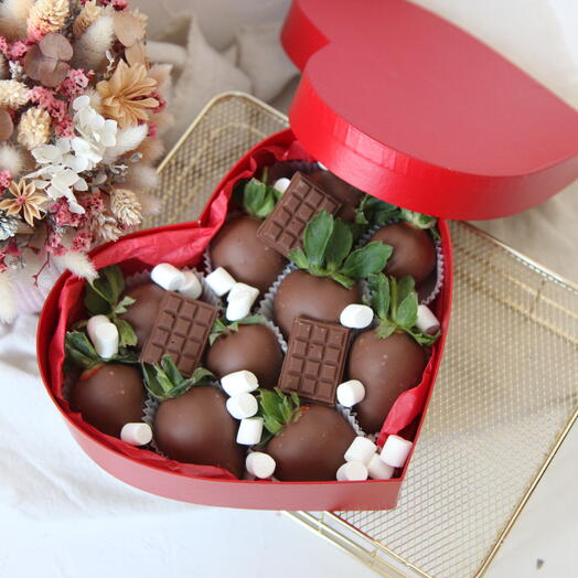 Клубника в шоколаде СЕРДЦЕ КЭНДИ в молочном шоколаде