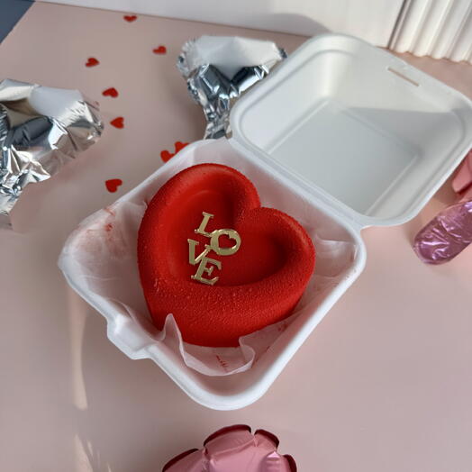 Бенто торт клубничный Love