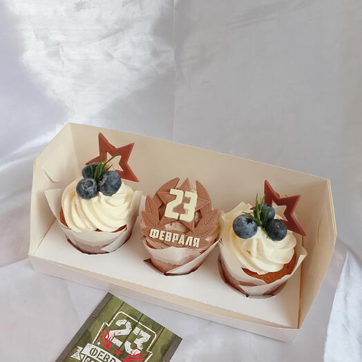 Капкейки 3 штуки на 23 февраля