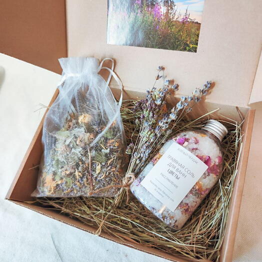 Бокс подарочный к 8 марта «нежная перезагрузка»