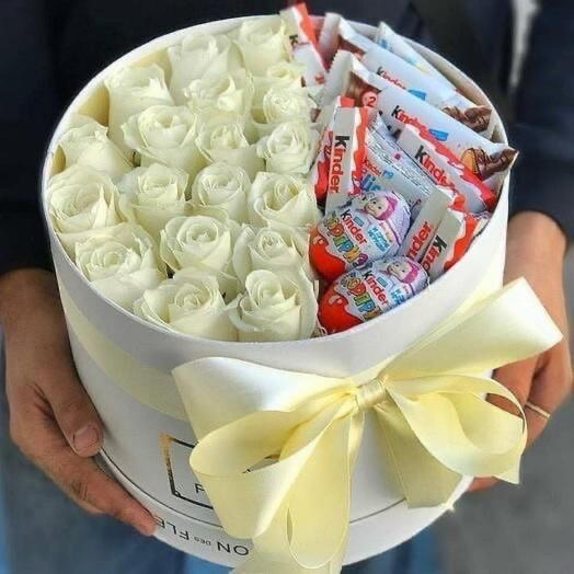 Beautiful combination of flowers and sweets ￼