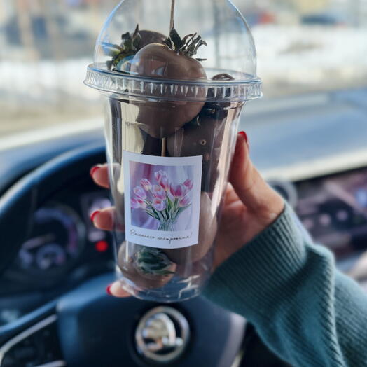 Клубника в шоколаде в стаканчике (300гр)