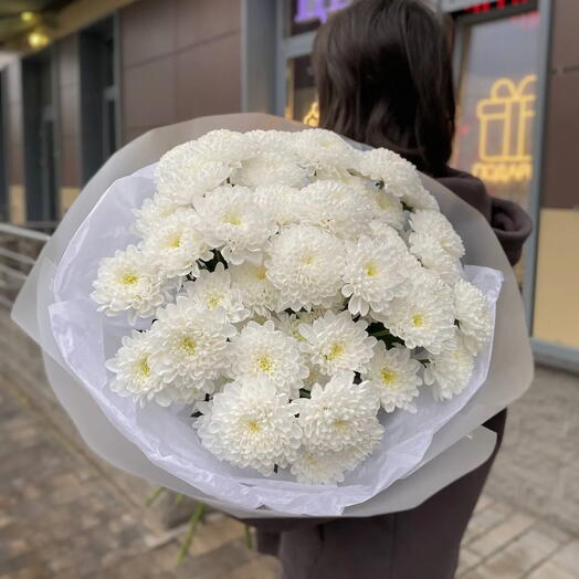 Букет из 9 белых кустовых хризантем