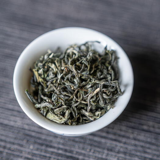 Чай зеленый китайский, свежий "Маофэн Ворсистые пики", 100 гр, Art of Tea