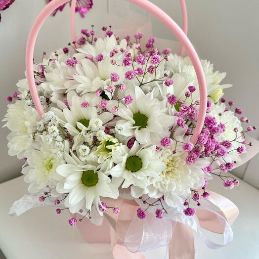 Цветочная композиция из хризантем и гипсофилы🌸🩷