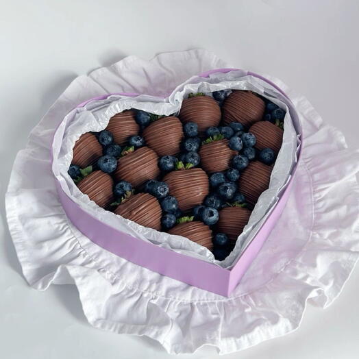 Blueberry   Chocolate Strawberry Heart Box