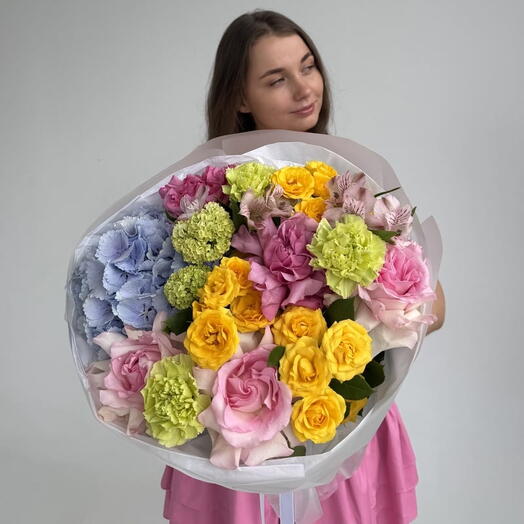 Дофаминовый букет с гортензией "COLOR THERAPY"