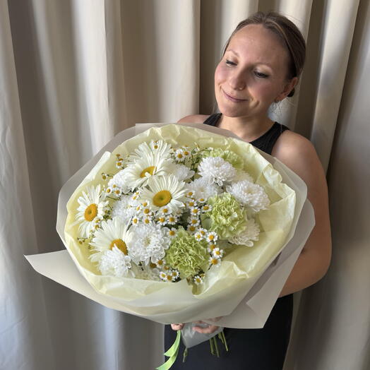Букет с ромашками