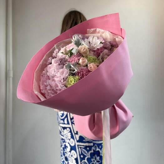 Букет с гортензией pink mood