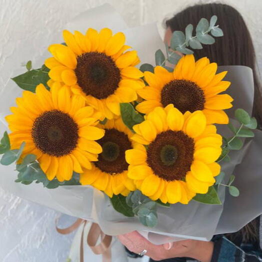 Букет подсолнухов с эвкалиптом 🌻🌿