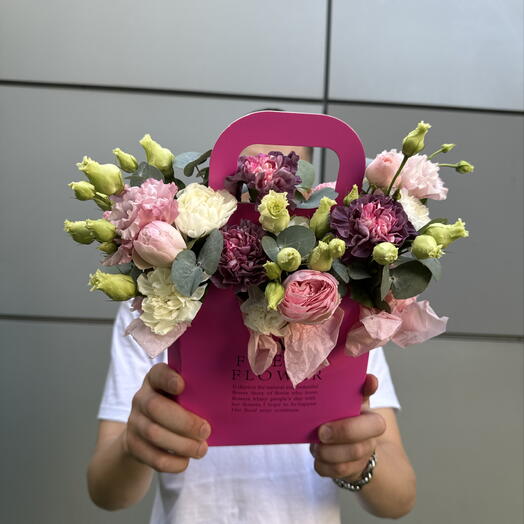 Дофаминовая композиция :эустома , диантусы , пион Роза 🎀💞