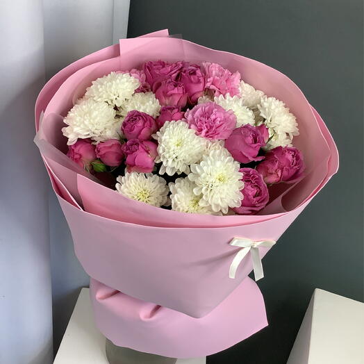 Букет с кустовой пионовидной розой 🎀