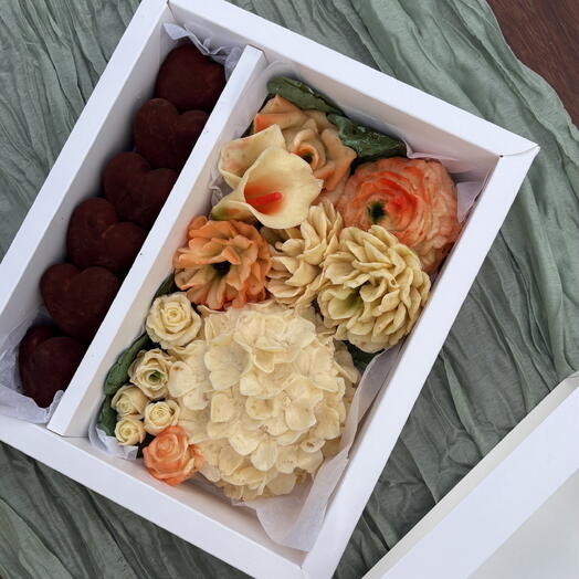 Коробка с птичьим молоком и зефирными цветами