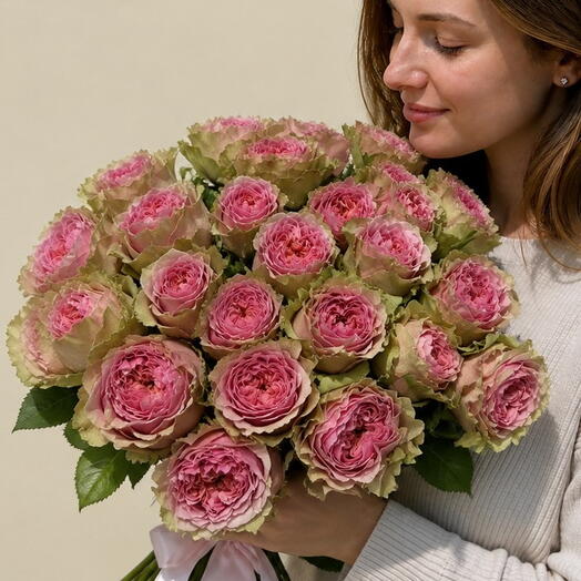 25 пионовидных роз Pink Monster
