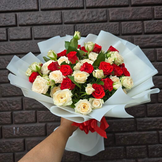 Букет из кустовых роз и 🌹 29шт