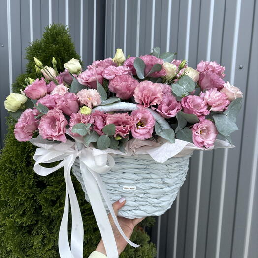 Корзина с эустомой 💝