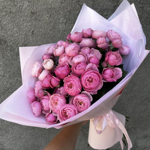 Букет из кустовой пионовидной розы Silva Pink