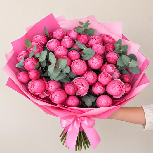 Pink peony sheaped roses 11