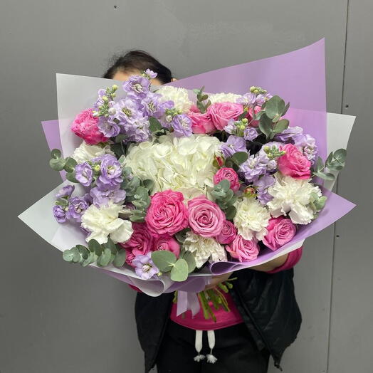 Букет с Ароматной Маттиолой, Гортензтей, Кустовыми Розами и Диантусами 💜