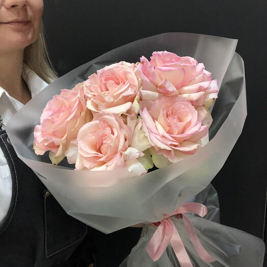 Монобукет из 5-ти нежно-розовых французских роз