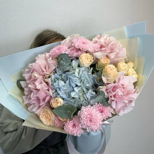 Вдохновение любви | ажурные розы, гортензия, кустовые розы и хризантема