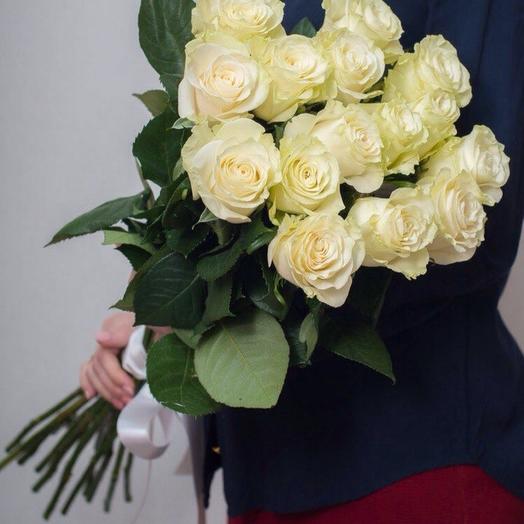 11 rosas blancas