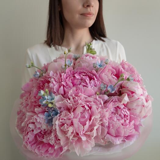 Букет из 15 пионов Mare di Peonia