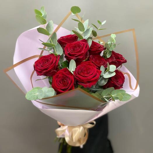 Bouquet of 9 roses with eucalyptus