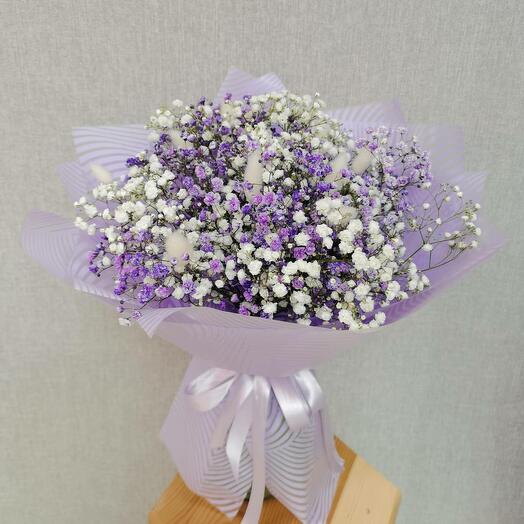Bouquet of lagurus and gypsophila