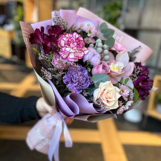 Engel Kuss Blumenstrauß