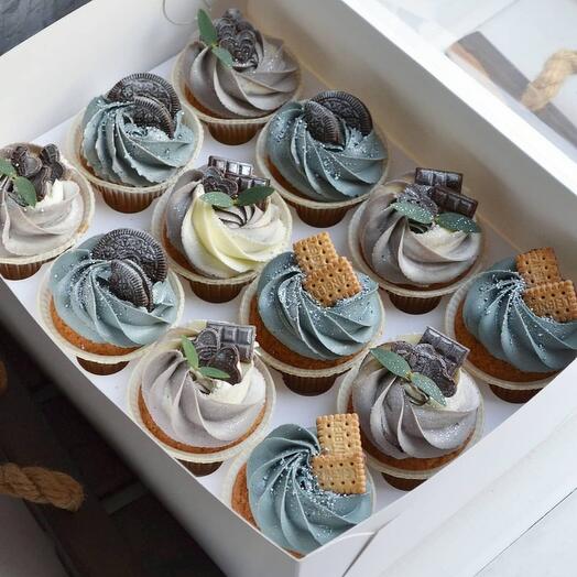 Cupcakes 12 pieces for a guy / man