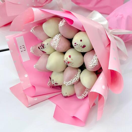 Букет S розовый из клубники в шоколаде