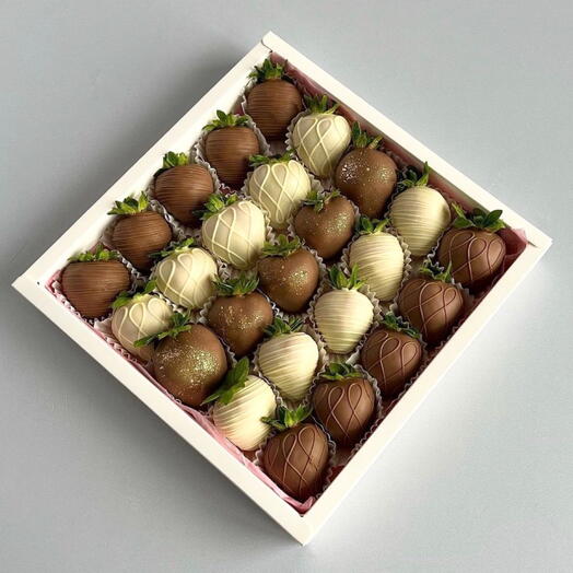Strawberries in premium chocolate 25 pcs., клубника в шоколаде, набор 25 шт