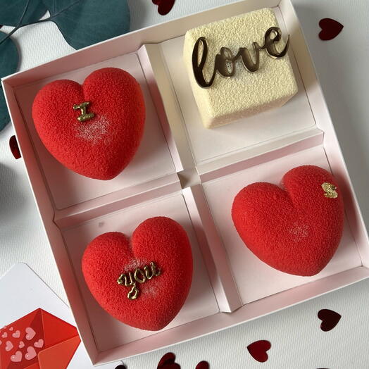 Муссовые пирожные I love you
