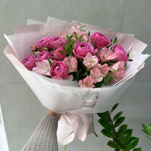 Product of the dayBouquet of Fire!bushy peony-shaped Rose with pink alstroemeria