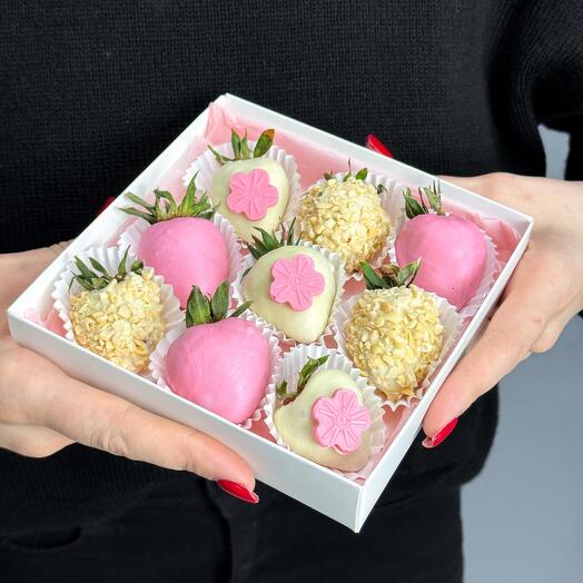 Клубника в шоколаде Flower 9 шт