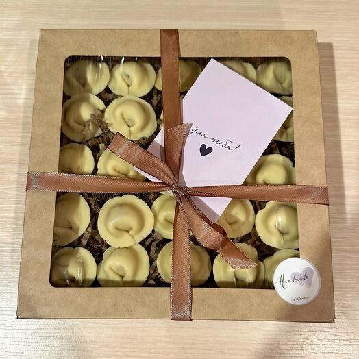 A box of 25 chocolate dumplings