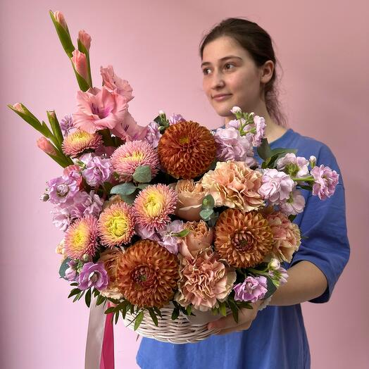 Корзина с цветами «Лесная опушка»