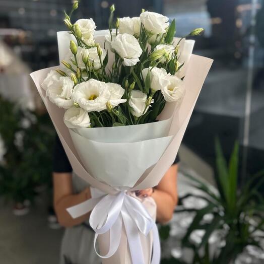 Нежный букет: эустома (лизиантус)