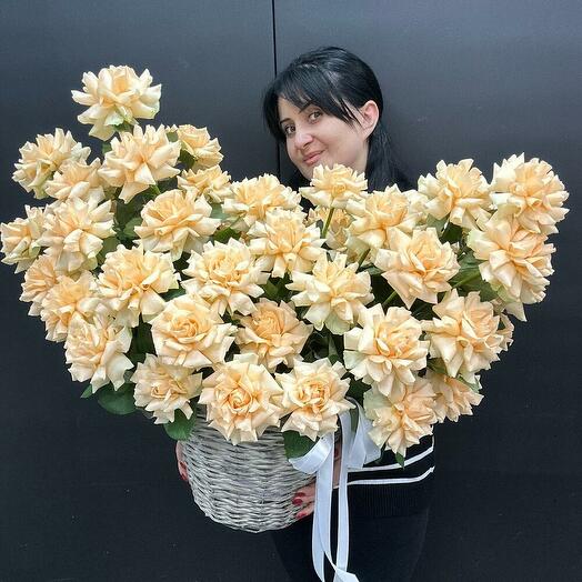 101 ФРАНЦУЗСКАЯ РОЗА В КОРЗИНЕ Нежная