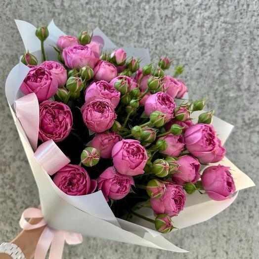 Букет кустовых роз