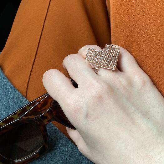 Anillo de corazón con cuentas [caramelo]