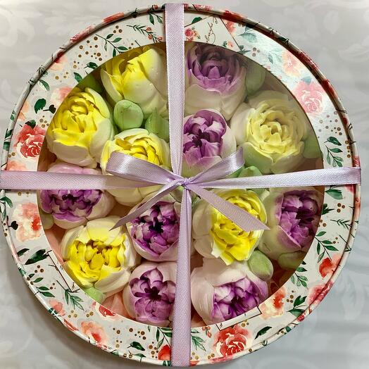 Букет в коробке / зефирные цветы/ тюльпаны