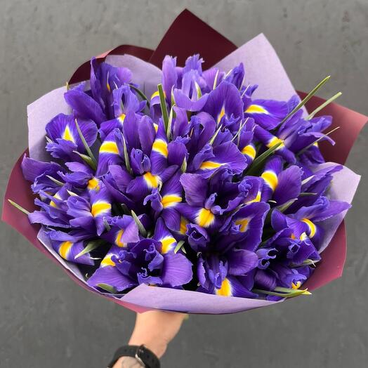 Bouquet of 15 irises "Genoa"