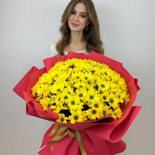 Букет из 25 жёлтых кустовых хризантем