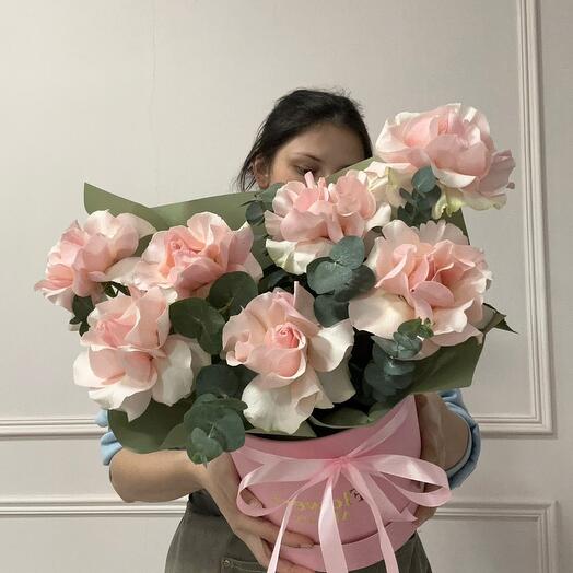 Коробка с французскими розами