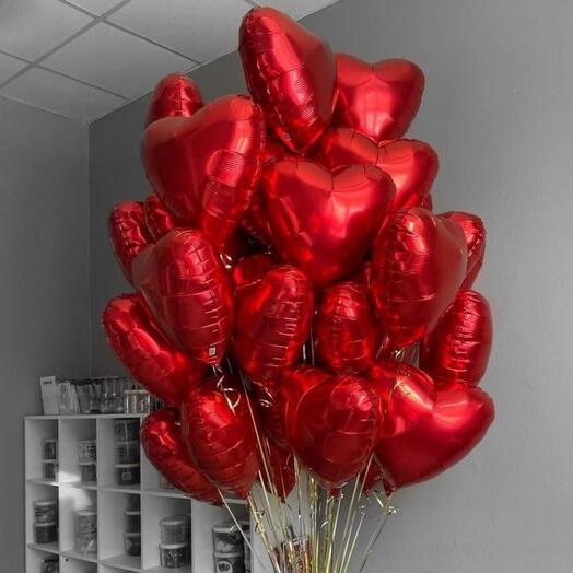 Набор из 25 фольгированных красных сердец